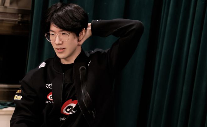 前场手感细 前场手感细