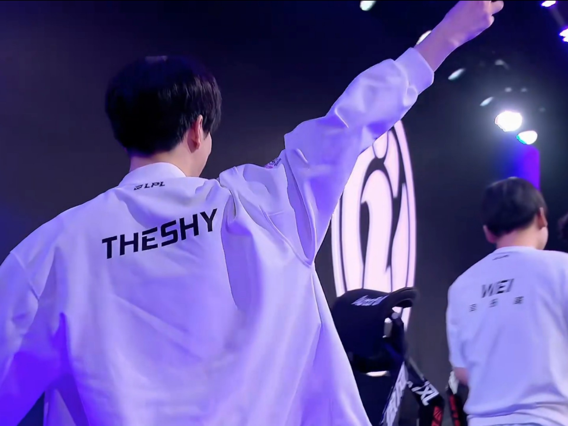 短期拉升了 短期拉升了